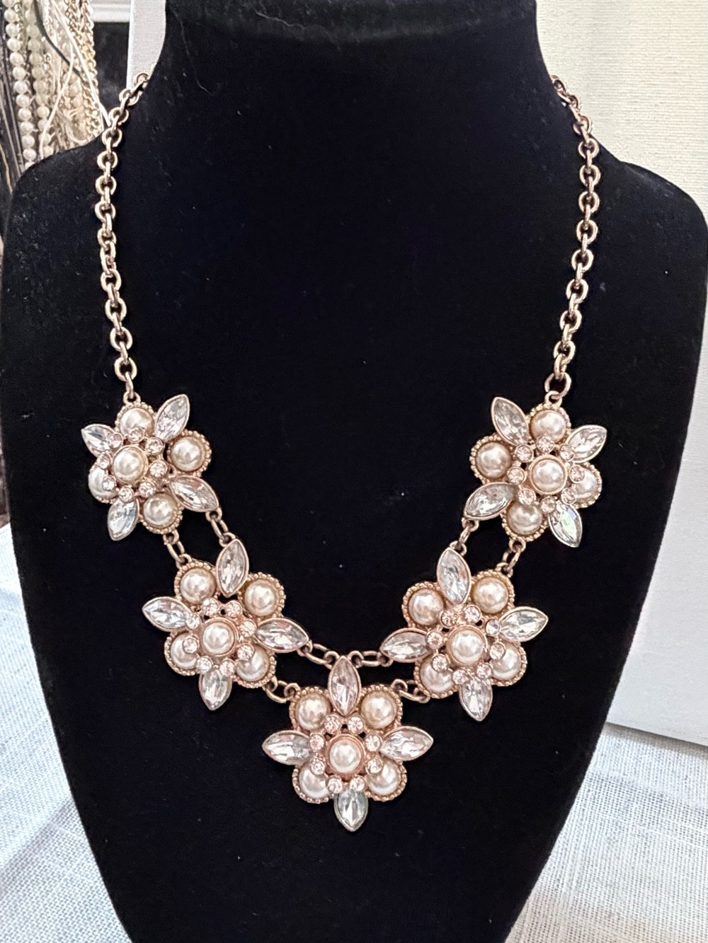 Vintage Icing Gold Tone Pearl & Rhinestone Floral Statement Necklace